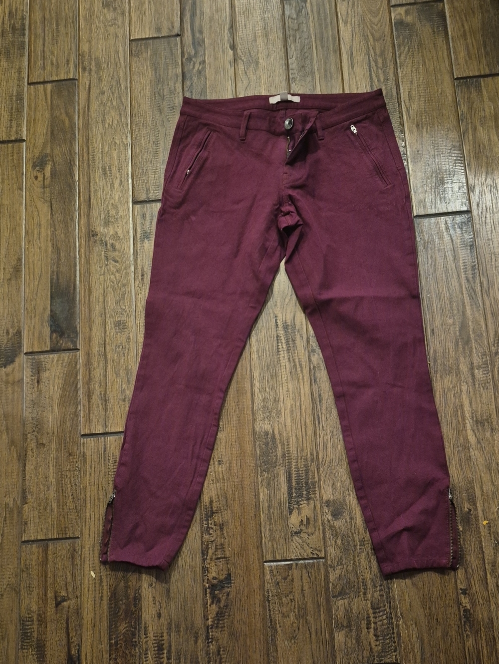 Women's Burgundy Slim Casual Capris